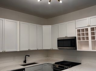 2704 W Melrose St UNIT 2, Chicago, IL 60618