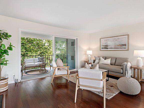 4th image of 3639 San Remo Dr APT 16