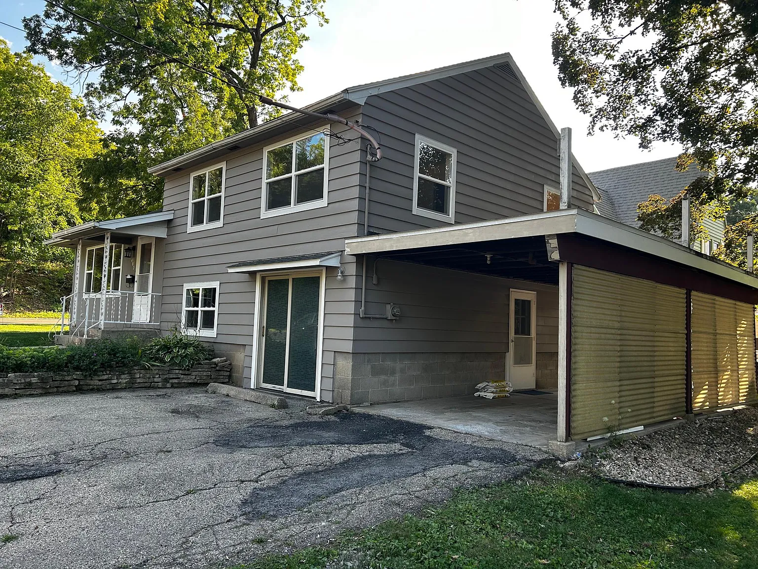 402 Ridge St — Photo 2