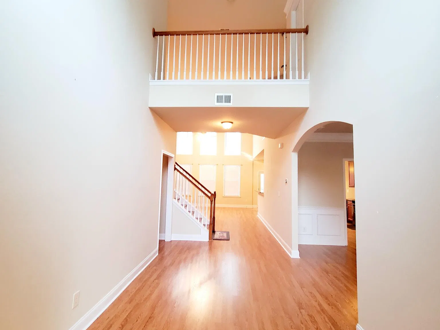 4 bed, 3175 sqft, $2,500 — Photo 2