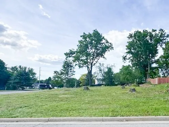 2432 Shepherds Rdg, Poland, OH 44514