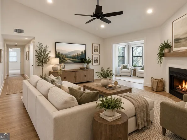708 Parkaire Xing, Marietta, GA 30068