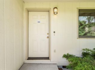 1050 NE Butler Market Rd APT 19, Bend, OR 97701