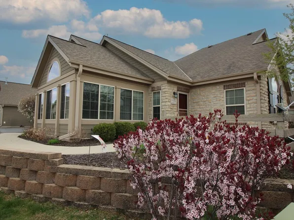 W250N5006 William DRIVE, Pewaukee, WI 53072