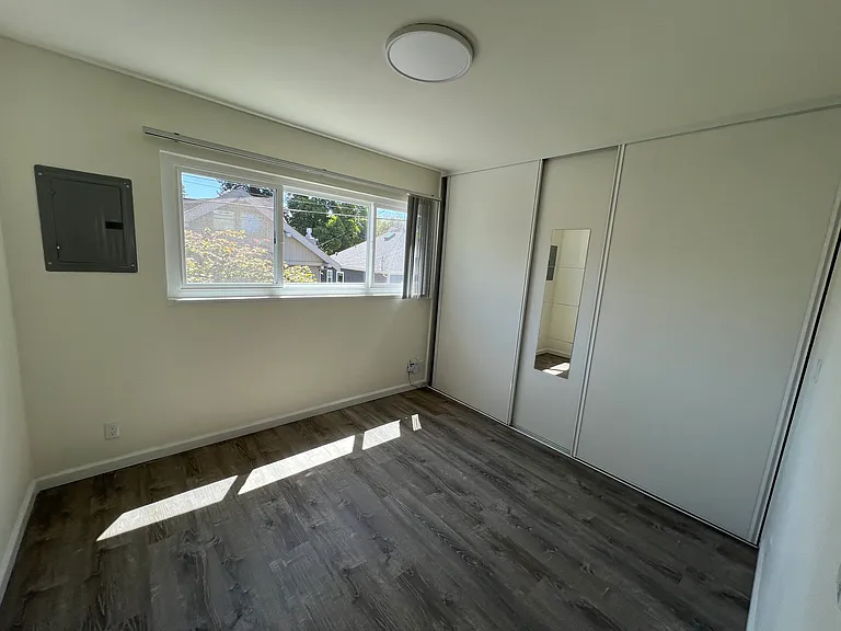 2511 Prince St #3 — Photo 11
