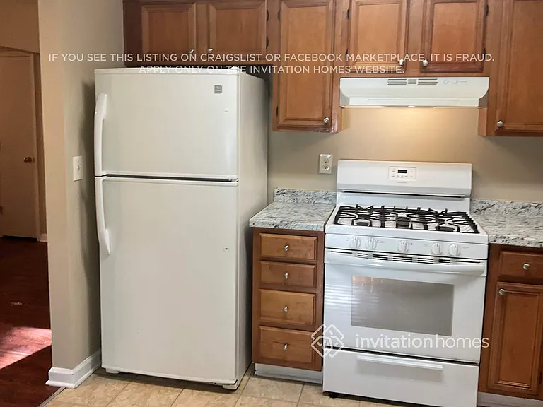 2805 Wildflower Ln — Photo 4
