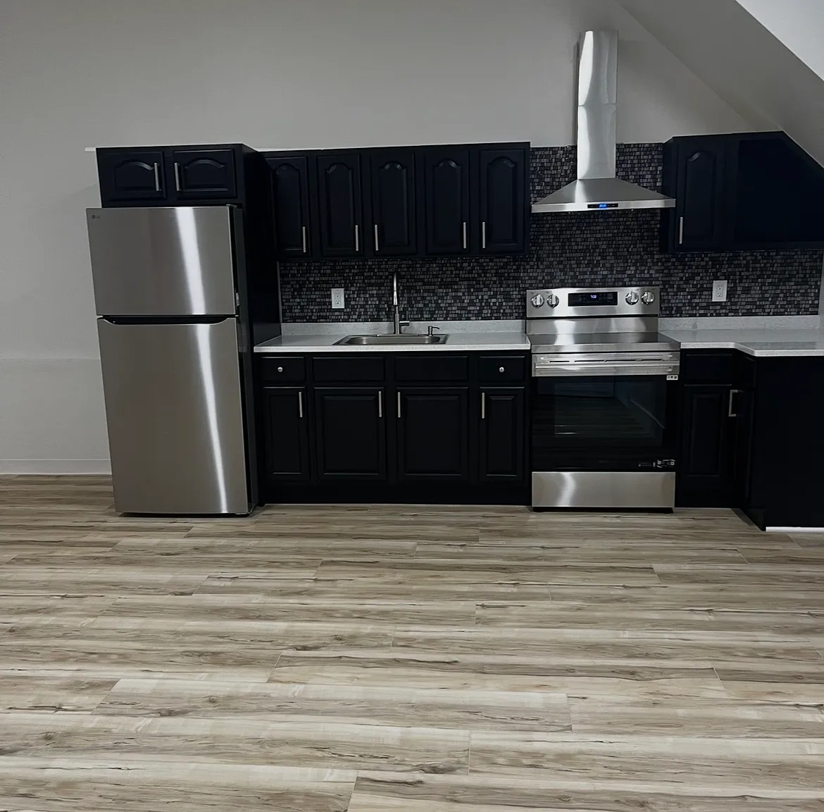 2 bed, $1,900 — Photo 1