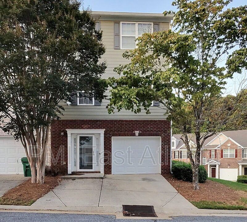 1st image of 2232 Leicester Way SE