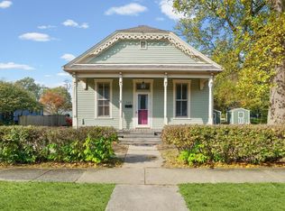 532 N Charter St, Monticello, IL 61856