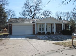 10 Hagers Mill Ct, Ballwin, MO 63021