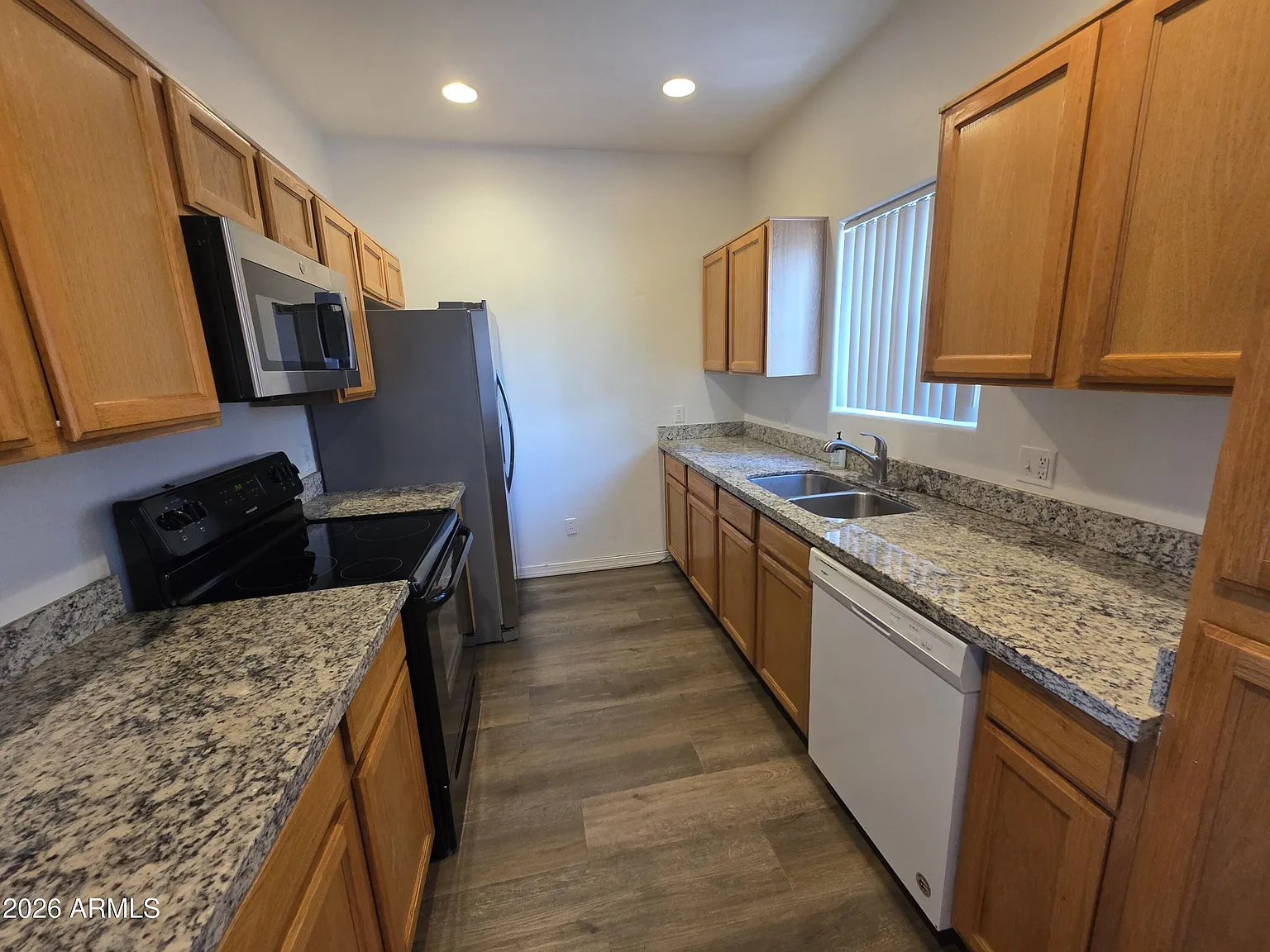 4 bed, 3.0 bath, 1883 sqft, $2,895 — Photo 4