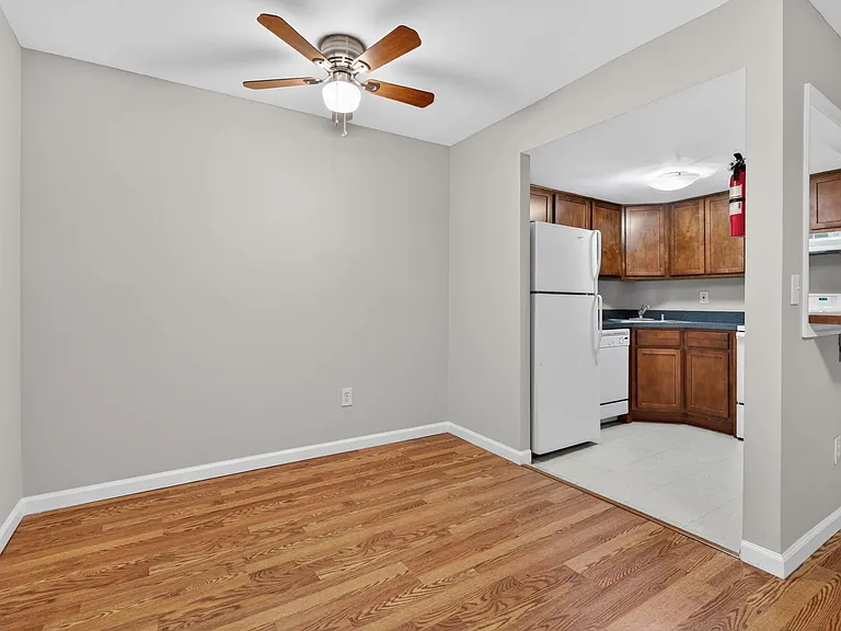 429 Kenyon St NW #T2 — Photo 11