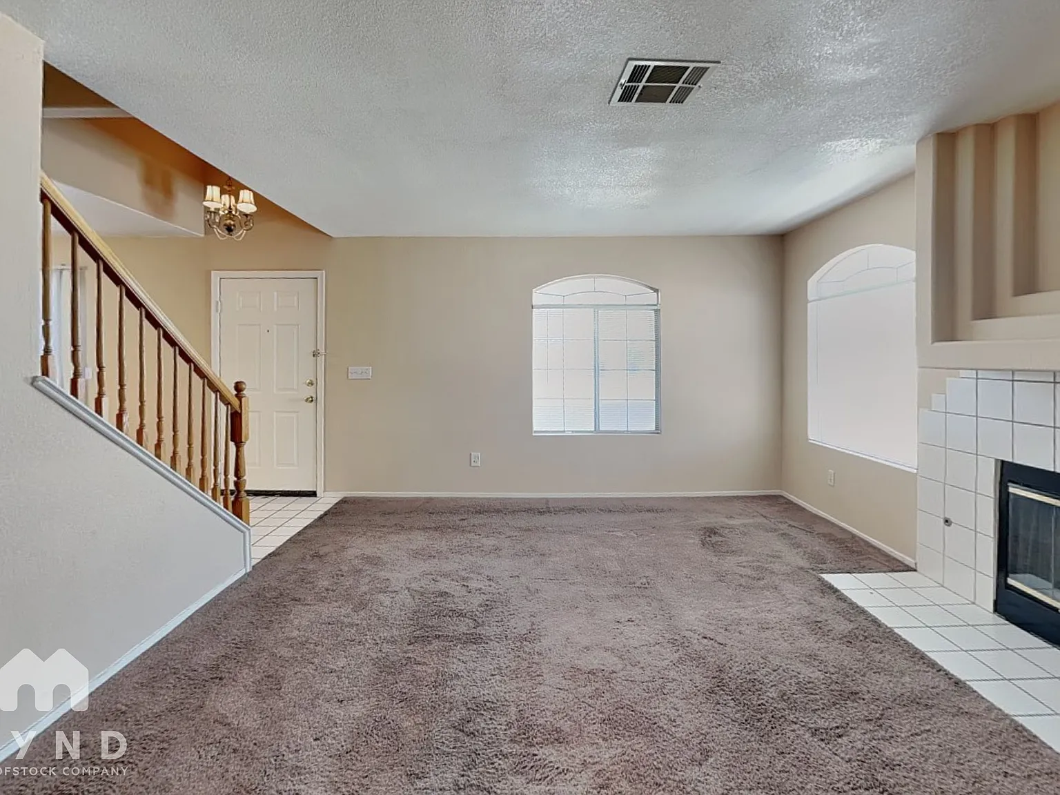 3 bed, 2.5 bath, 1408 sqft, $1,865 — Photo 3