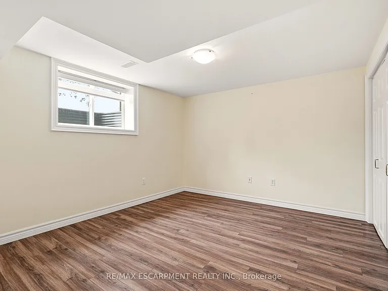 25 Briarsdale Dr — Photo 25