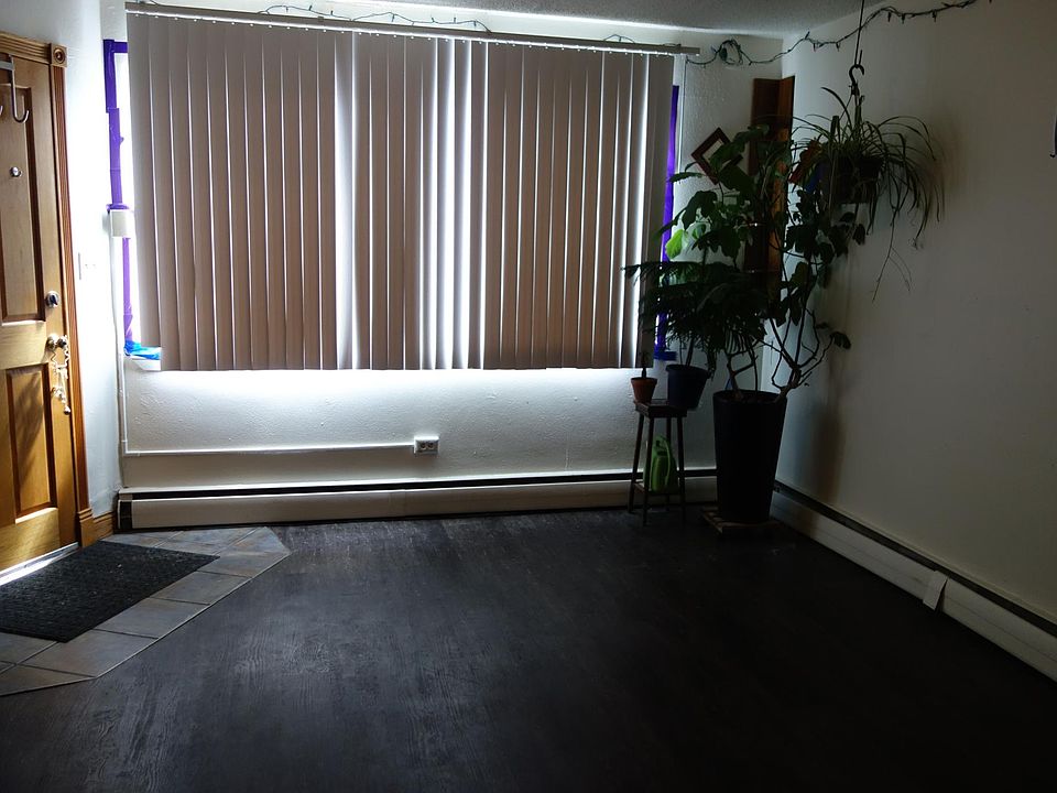 Living room. 13X15 . Loft style with kitchen