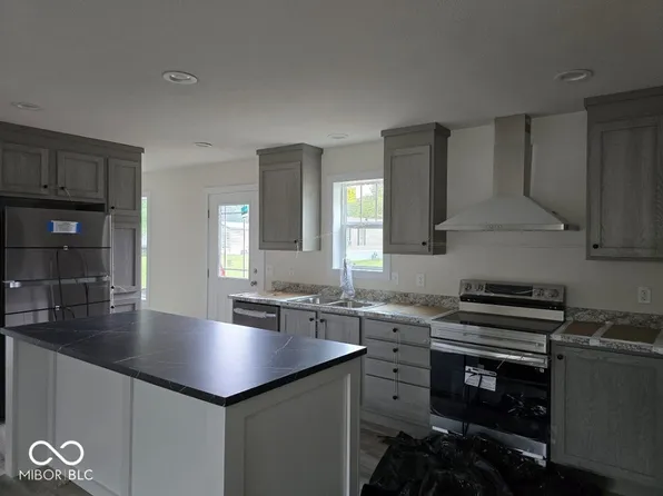 403 Cool Evening Rd, Cloverdale, IN 46120