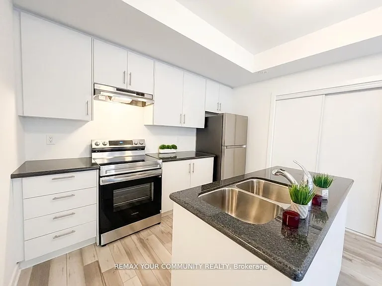 15100 Yonge St #106 — Photo 10