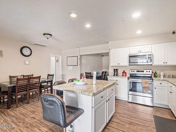 4th image of 3548 W SAHUARO Drive