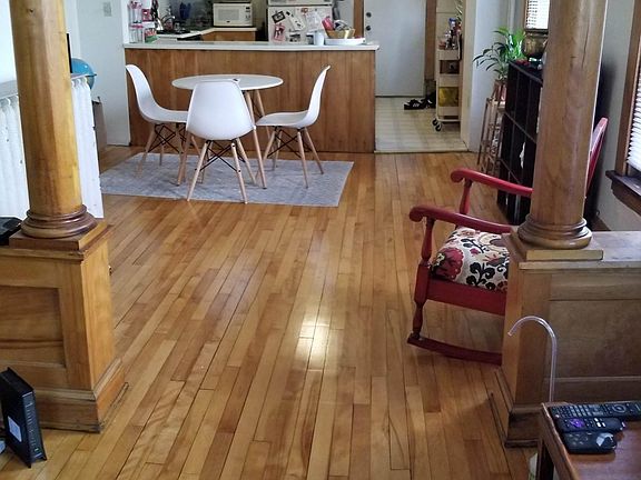 5th image of 1004 Lowry Ave NE #1