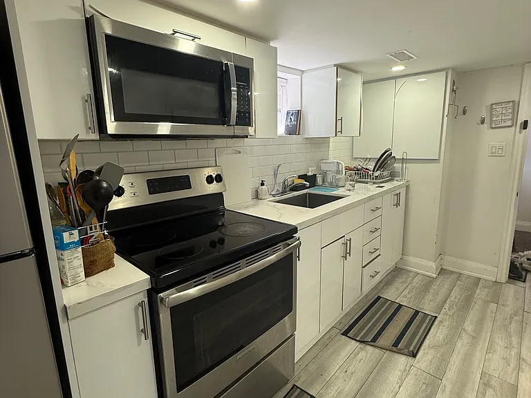 161 Coleridge Ave — Photo 3