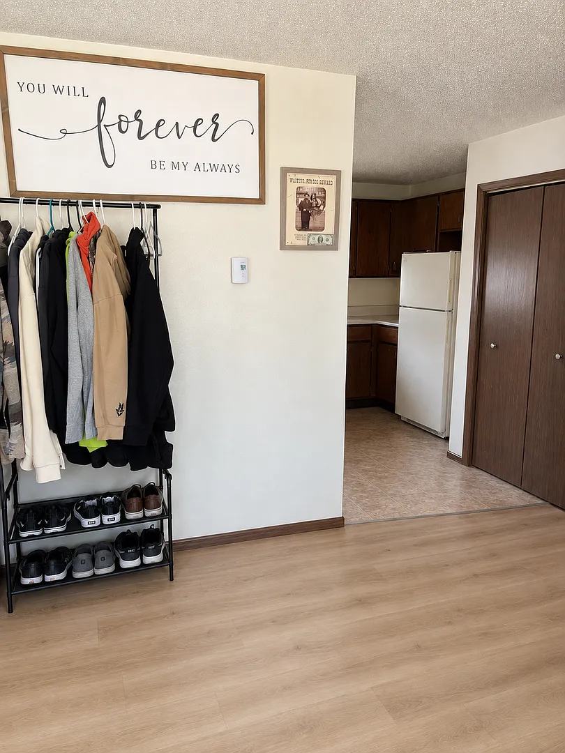 Schott-1107 Campbell Drive — Photo 4