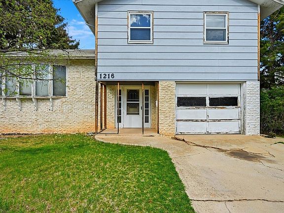 2nd image of 1216 W Jackson Blvd