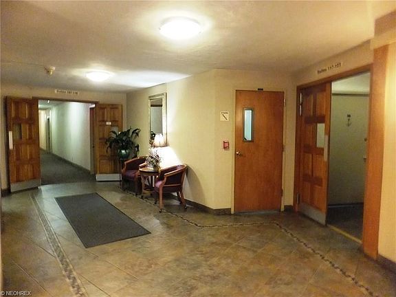3rd image of 11850 Edgewater Dr APT 404