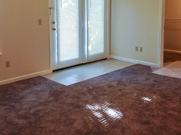 4th image of 1383 Southern Gardens Dr