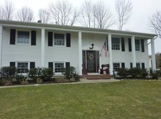 18 Arrowhead Dr, Long Valley, NJ 07853