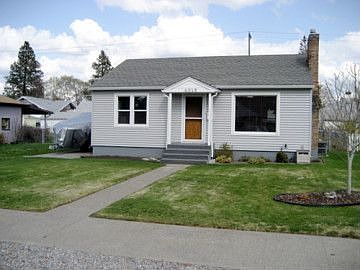 2nd image of 4918 N Licoln