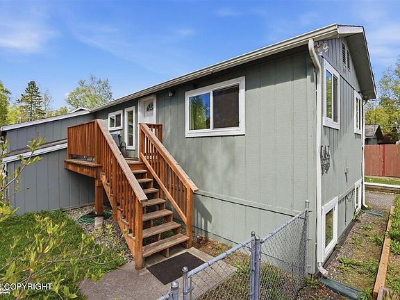 5th image of 4128 Wright St