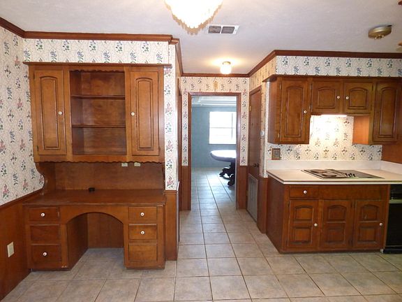 5th image of 264 Fernwood Dr