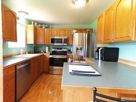 5th image of 4424 129th Pl NE