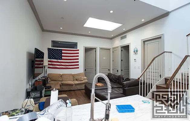 Rented by OGI Management | media 23