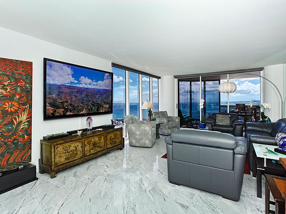 5th image of 415 South St #Makai3201