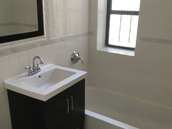 4th image of 921 Washington Ave #06R