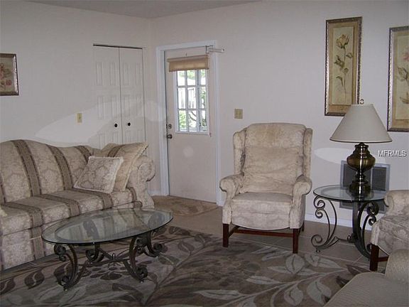 4th image of 1903 Canterbury Ln #B-3