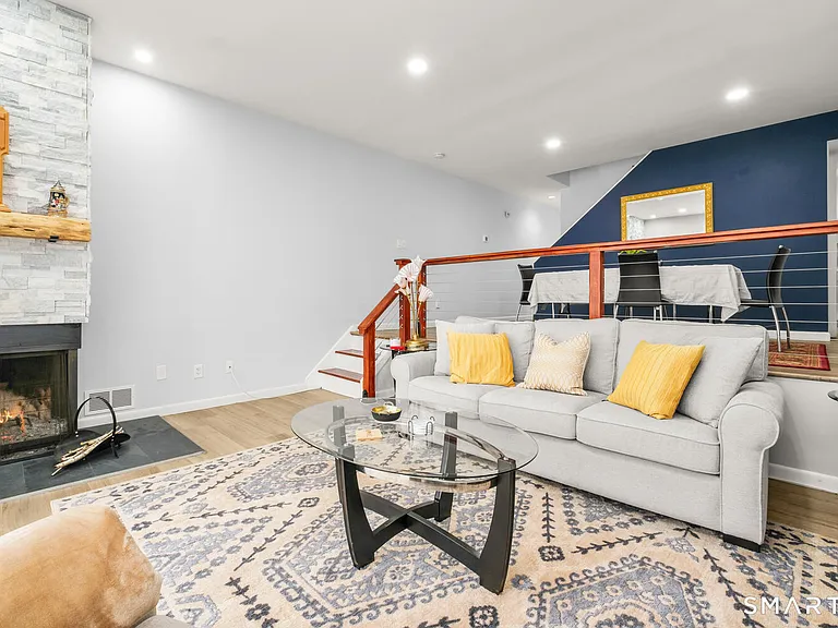 100 Hope St #41 — Photo 9