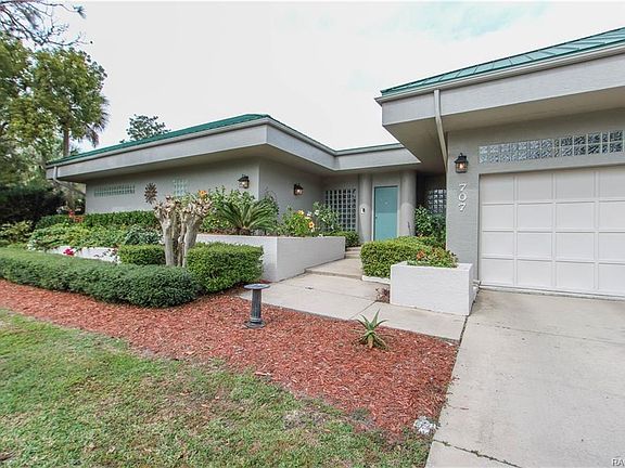 3rd image of 707 SE 1st Ct