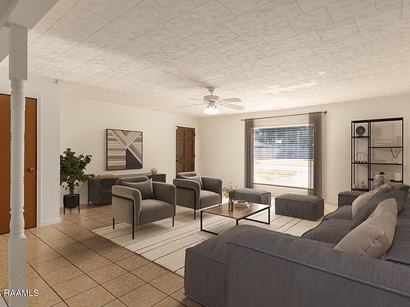 5th image of 108 Bonita St