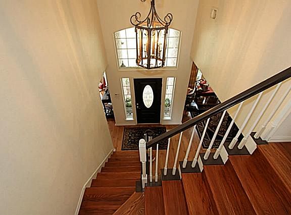 3rd image of 5004 Forest Hill Cir