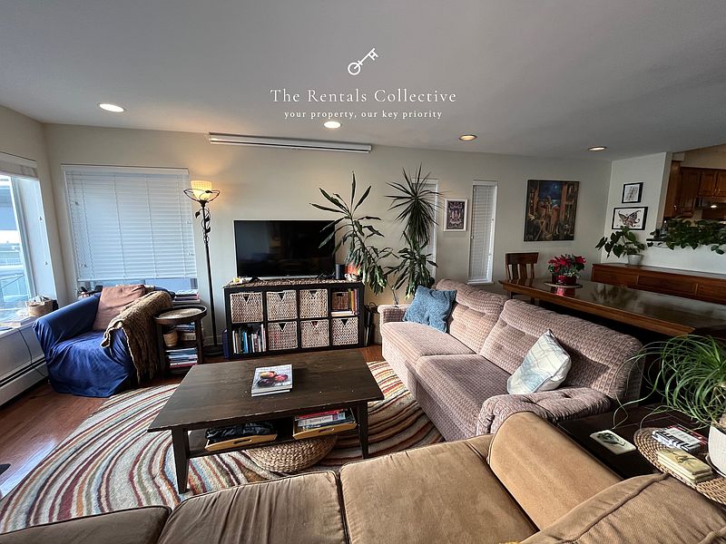 White Rock House for rent - 2 Bedrooms — photo 18