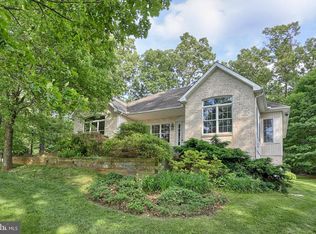 1265 Crown Pointe Ct, New Freedom, PA 17349