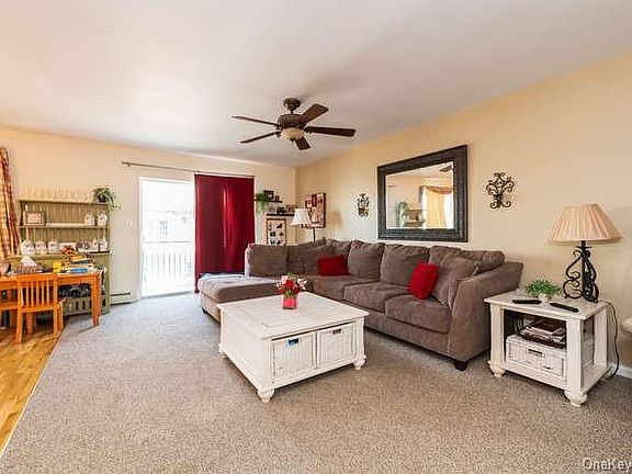 4th image of 4 Pennyfield Ave #2
