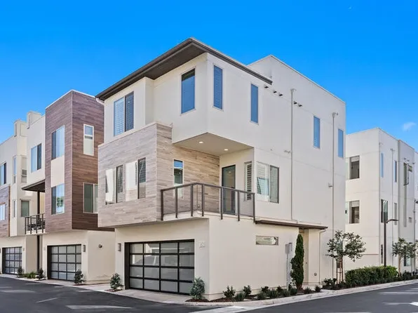 23 Ebb Tide Cir, Newport Beach, CA 92663