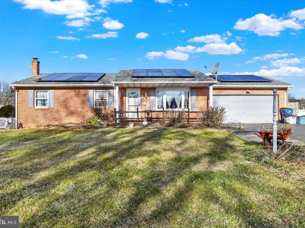 2755 Willapa Dr, Dover, PA 17315