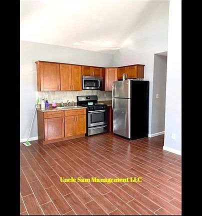3rd image of 418 Beach 47 St