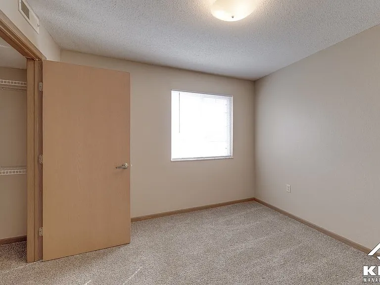Coronado Residences — Photo 14