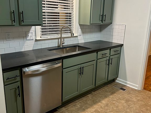 4th image of 451 Stewart Ave NW