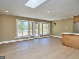 7718 Harwood Pl, Springfield, VA 22152